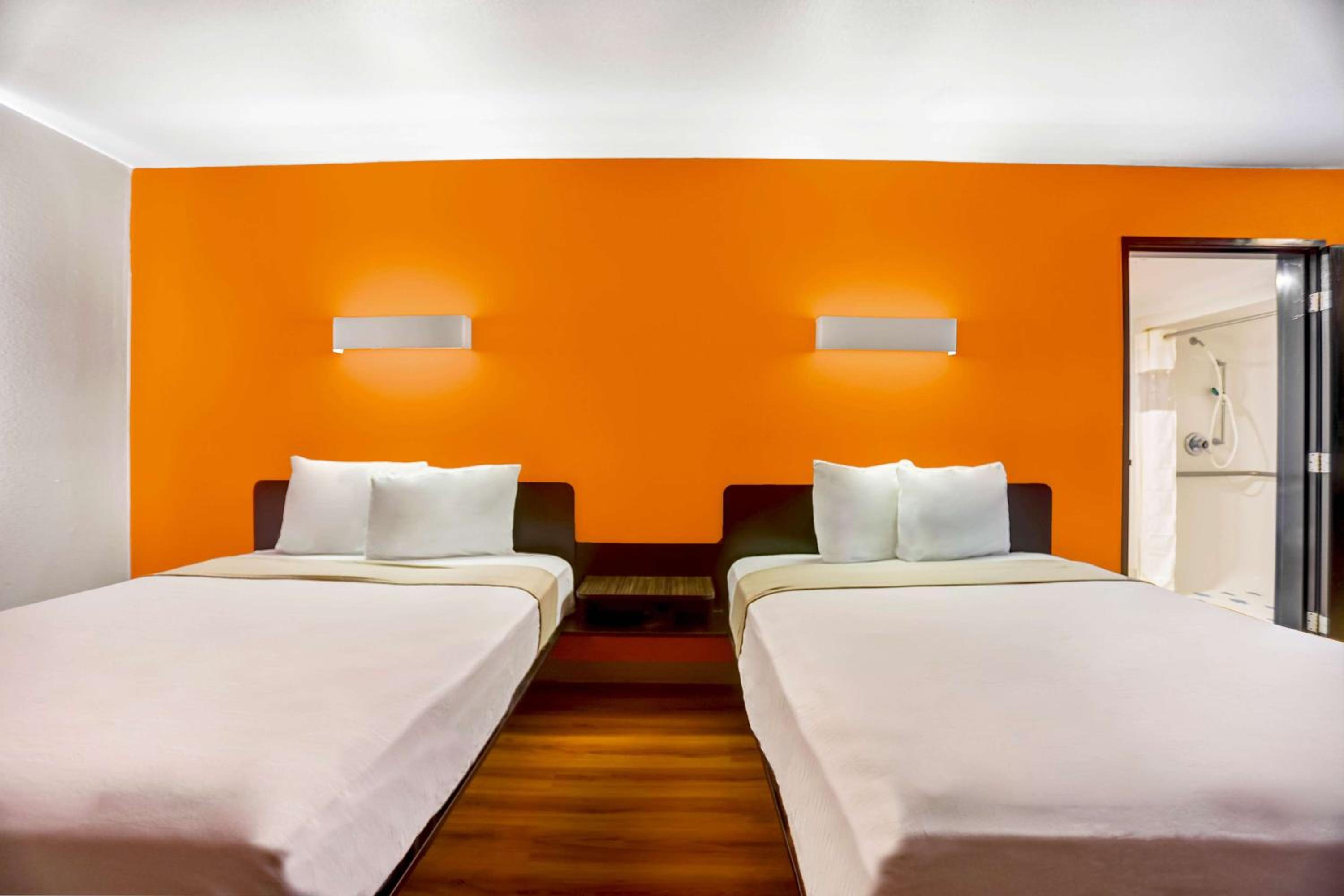 Room, 2 Queen Beds, Smoking, Accessible, Americas Best Value Inn Apache Junction 7/10