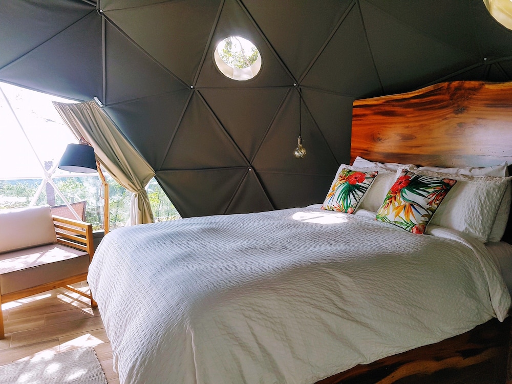 Chira Glamping Monteverde 10/50