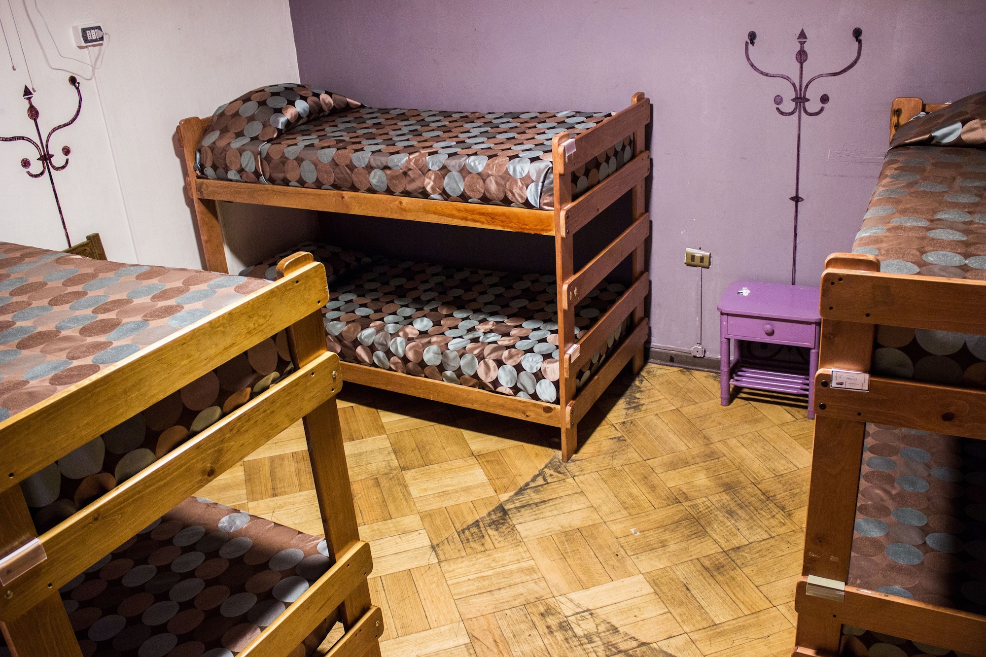 MIXED DORM, 6 BEDS, SHARED BATHROOM
