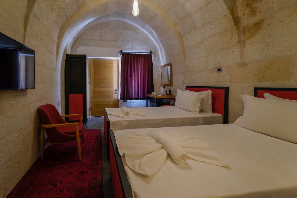 The Niche Cave Hotel +12 Adult 15/50