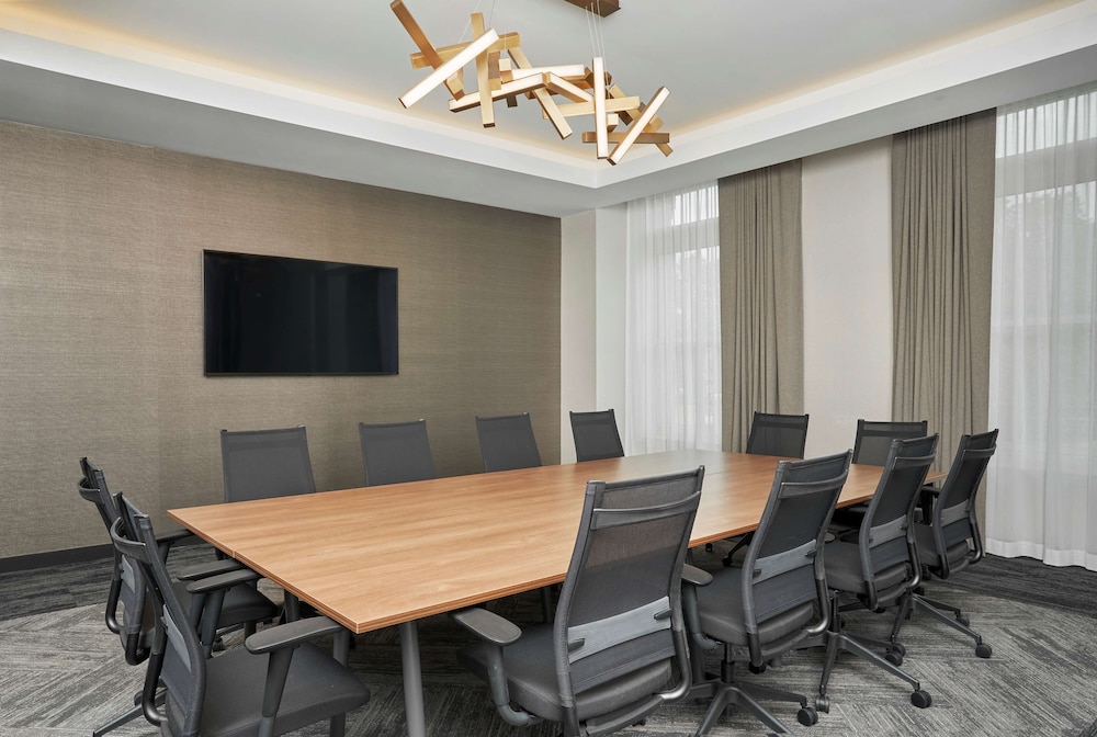 Hyatt Place Chicago Medical University District 36/46