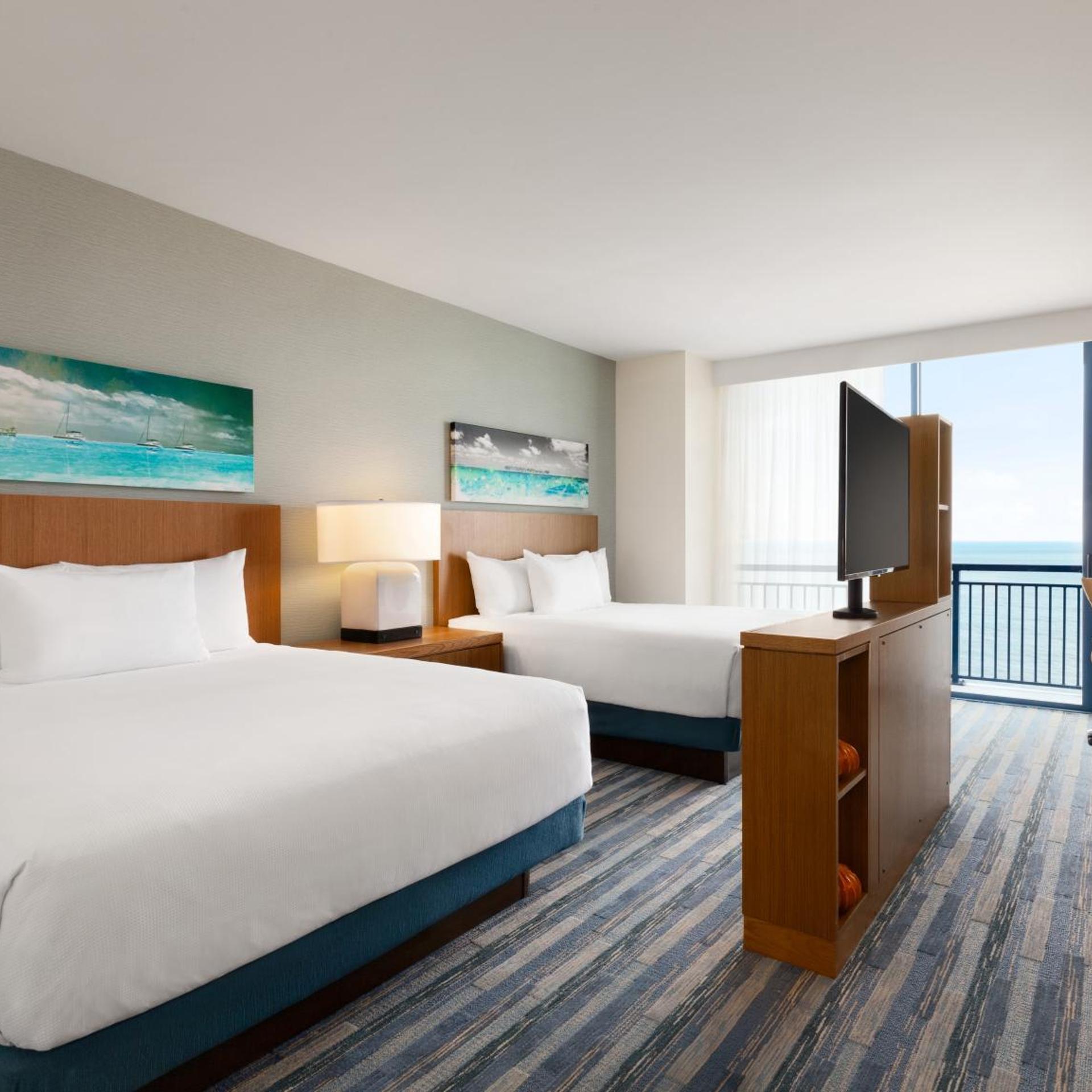 Studio, 2 Queen Beds, Ocean Front, Sofa, Accessible