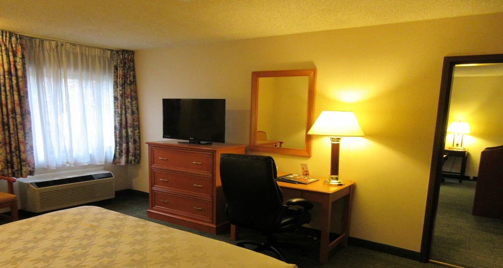 SureStay Plus Hotel by Best Western Reno Airport 62/91