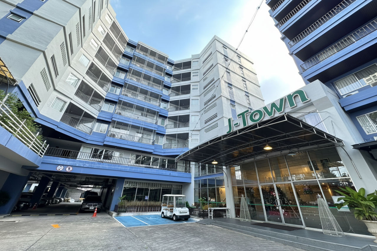 J Town Serviced Apartments Hotel 53/58