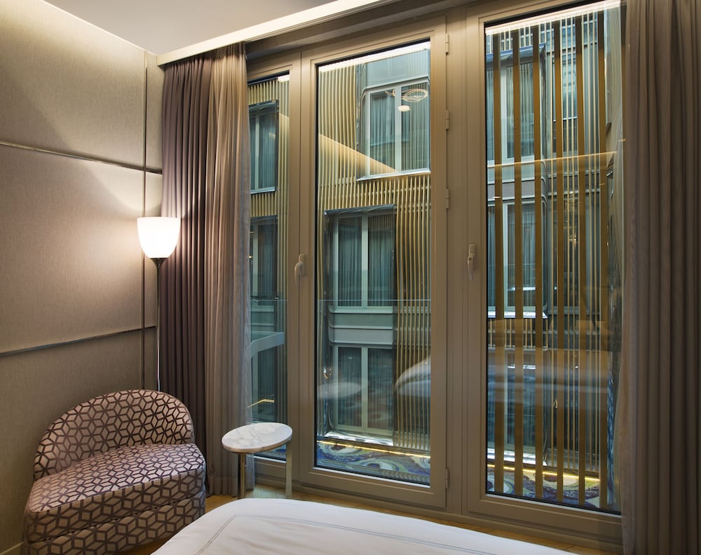 FER HOTEL 70/71
