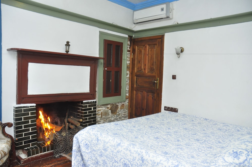 Kirkinca House Hotel 20/76