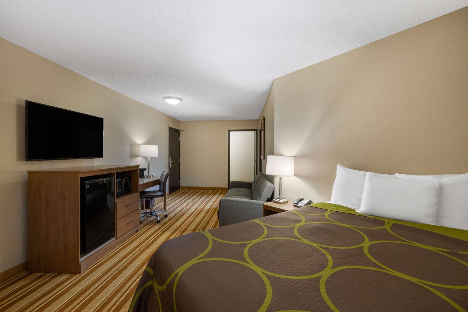 Super 8 by Wyndham O'Neill NE 12/30