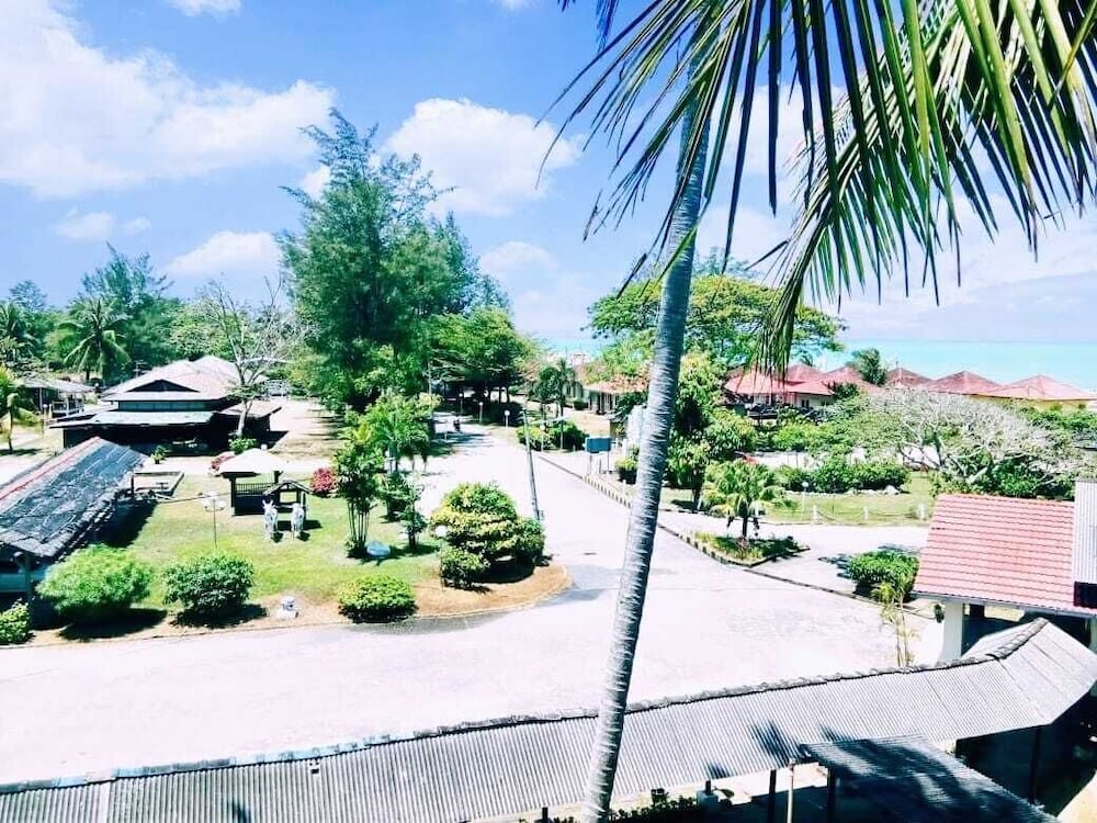 PCB Beach Resort 21/23