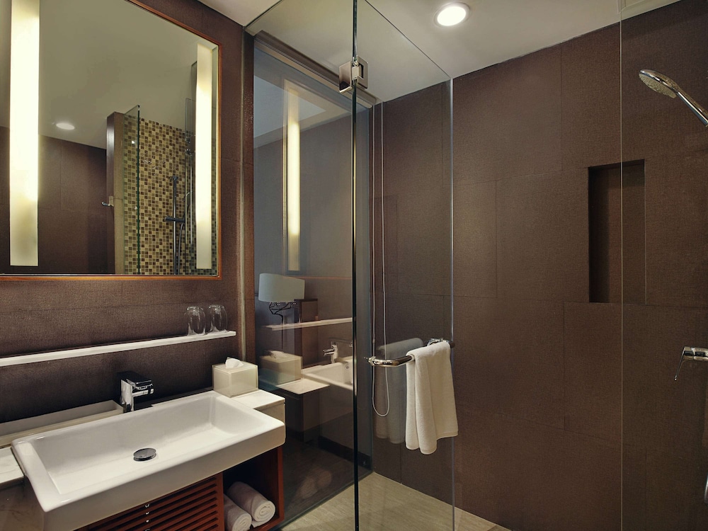 MERCURE BALI LEGIAN 38/75