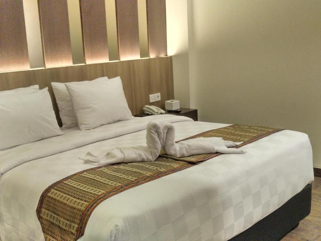 Deivan Hotel 4/11