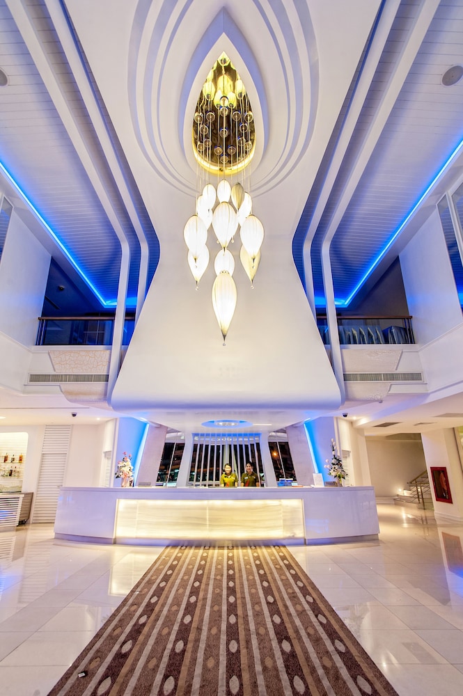 The Paradiso JK Design Hotel 4/67
