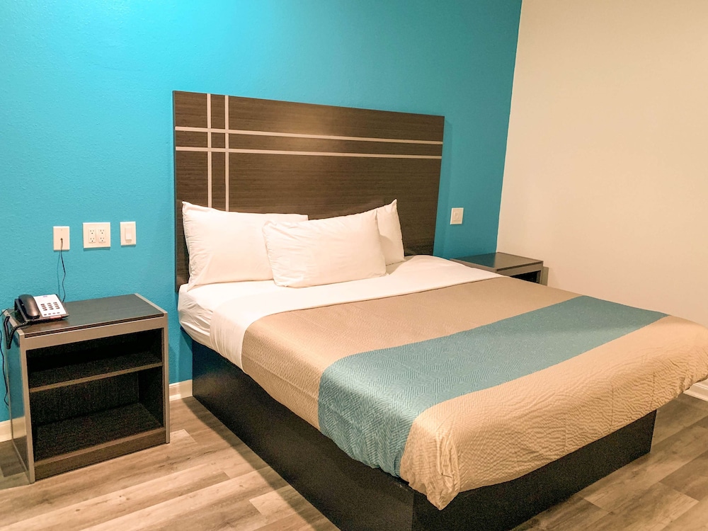 Motel6 Houston, TX – Hwy 249 and Fallbrook 16/44