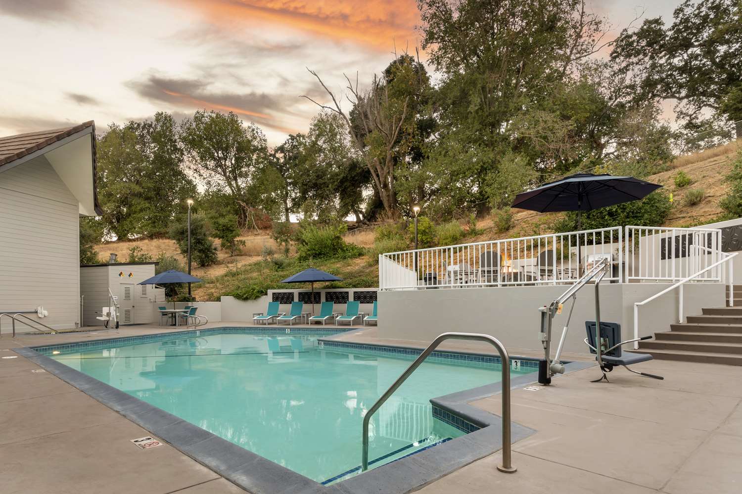 Best Western Plus Novato Oaks Inn 11/28