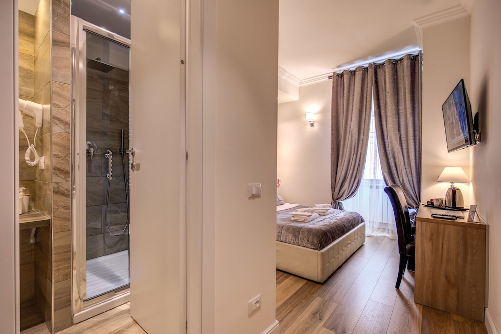 Chester Suites 16/32