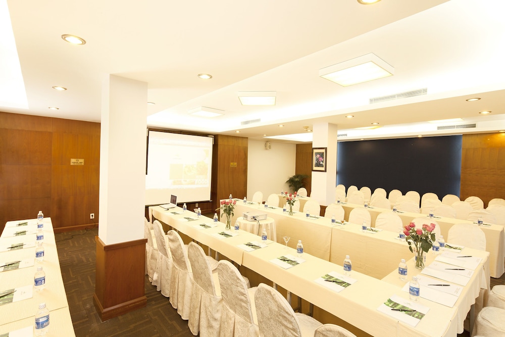 Liberty Saigon Parkview Hotel 40/50