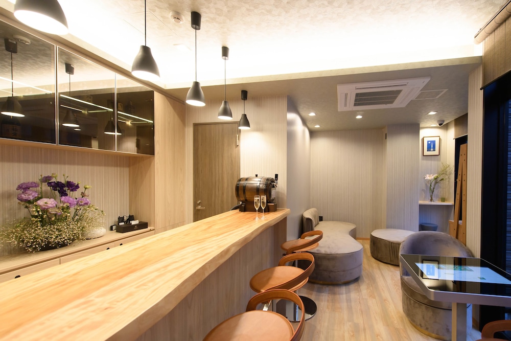 Sola Hotel 27/48
