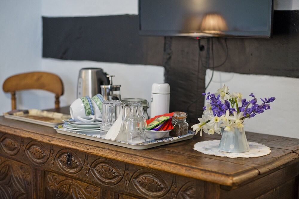 Lower Wythall B&B 5/50
