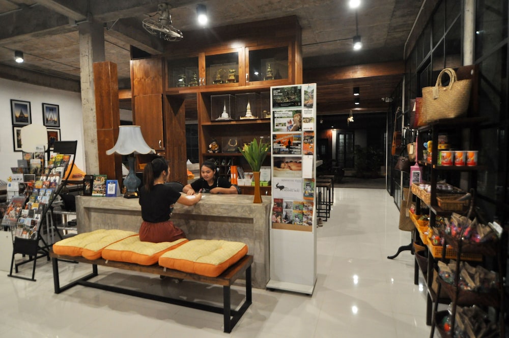 The Warehouse Chiang Mai 68/78