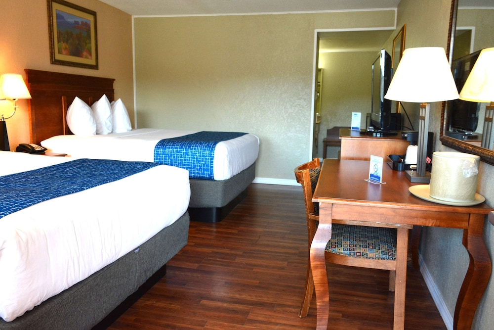 Travelodge by Wyndham Trinidad 13/18