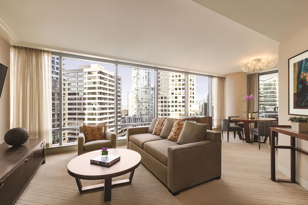 Hyatt Vancouver Downtown Alberni 42/63
