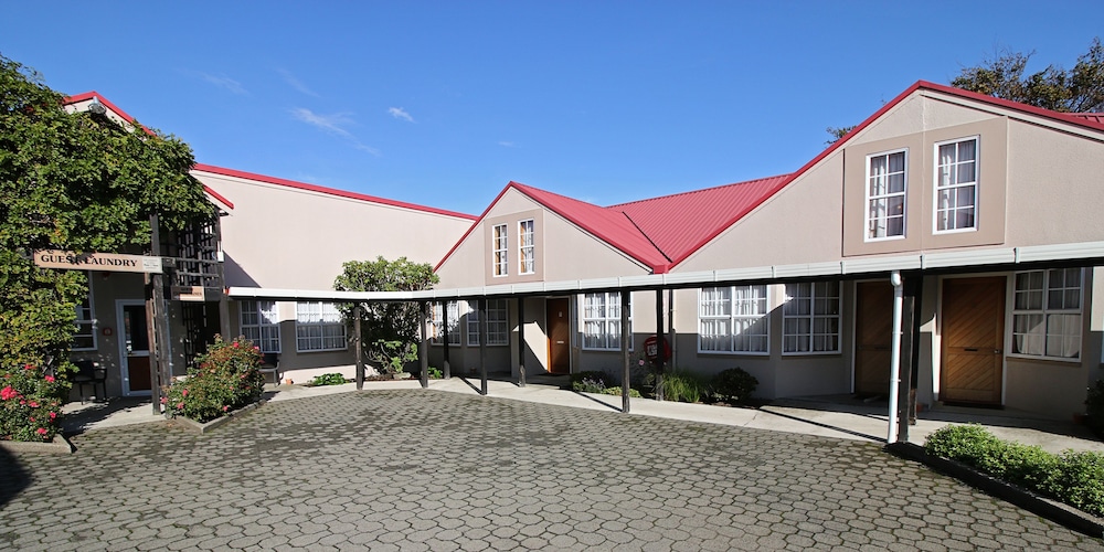 Balmoral Lodge Motel 53/59