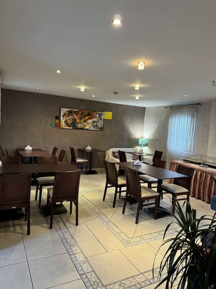 Hotel Ilisia 61/68