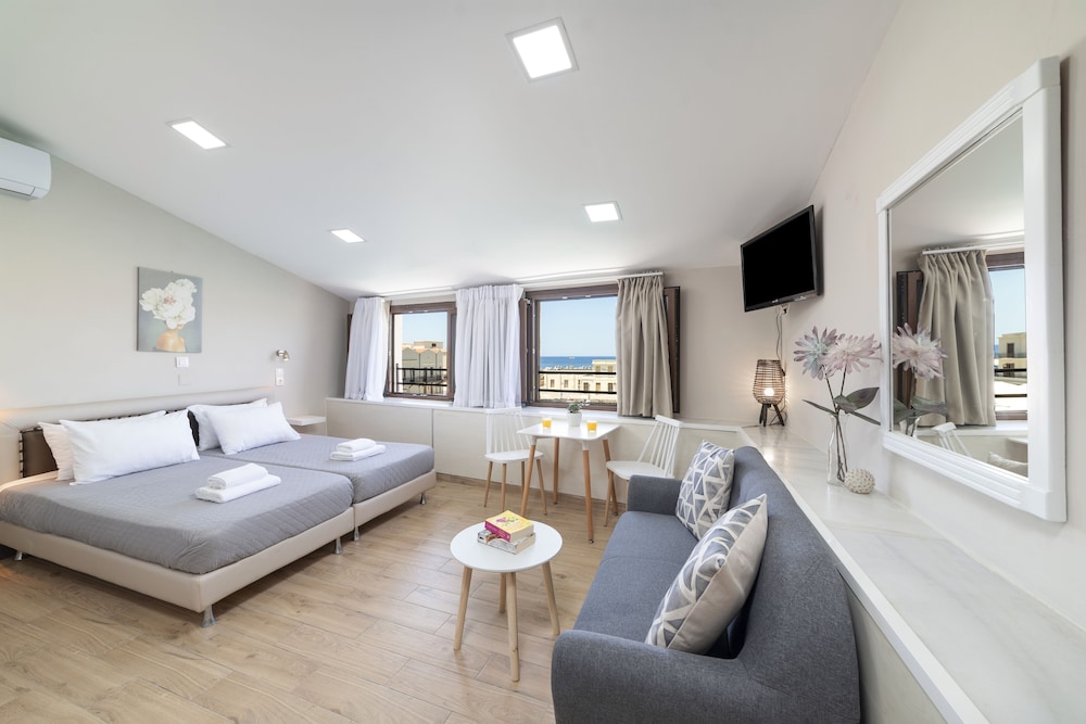 Faros Beach Hotel 36/42