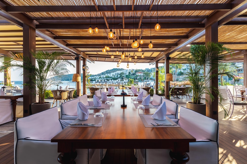 The Norm Le Chic Bodrum 59/75