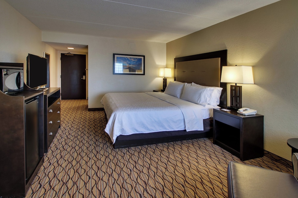 Holiday Inn Express Baltimore-Bwi Airport West 18/70