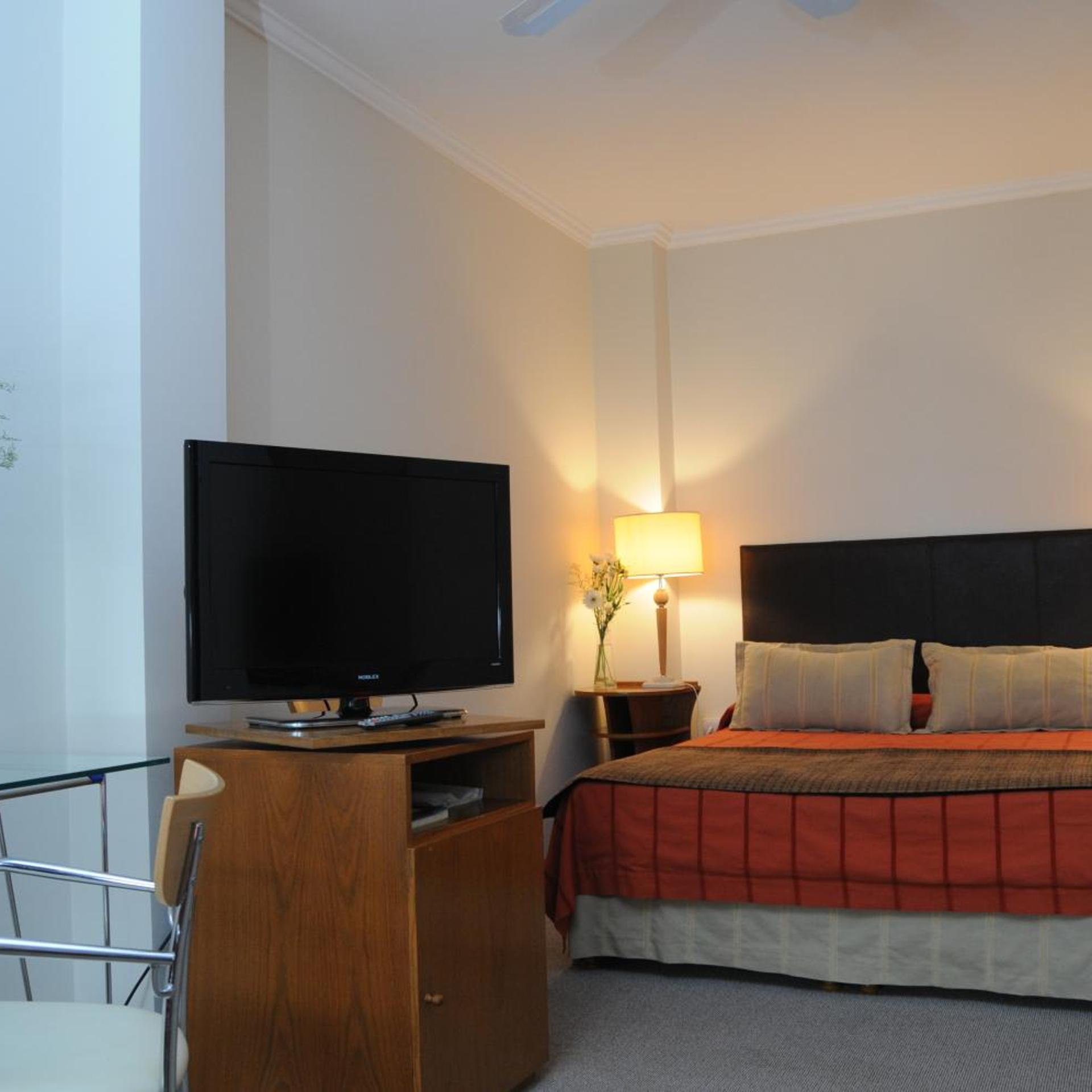 Parra Hotel and Suites 11/27