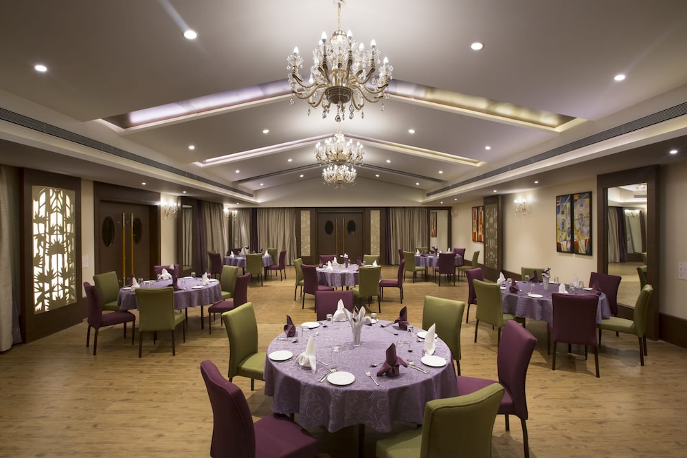 Purple Palms Resort & Spa 40/58