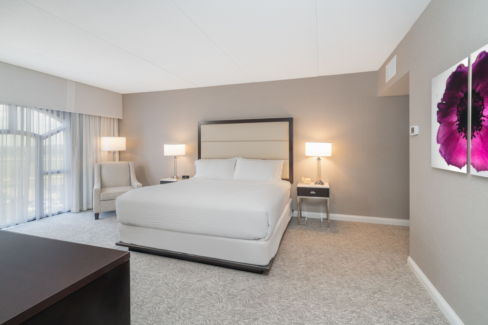 جناح بسرير كينج بمنطقة جلوس، Holiday Inn Wilmington 4/7