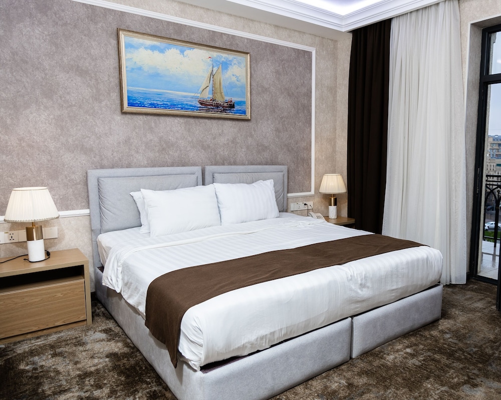 Garnet Hotel Tashkent 16/60