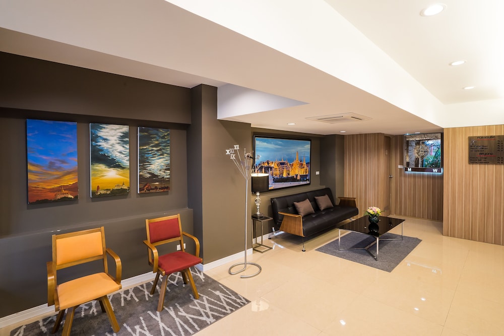 Beyond Suite Hotel 57/73