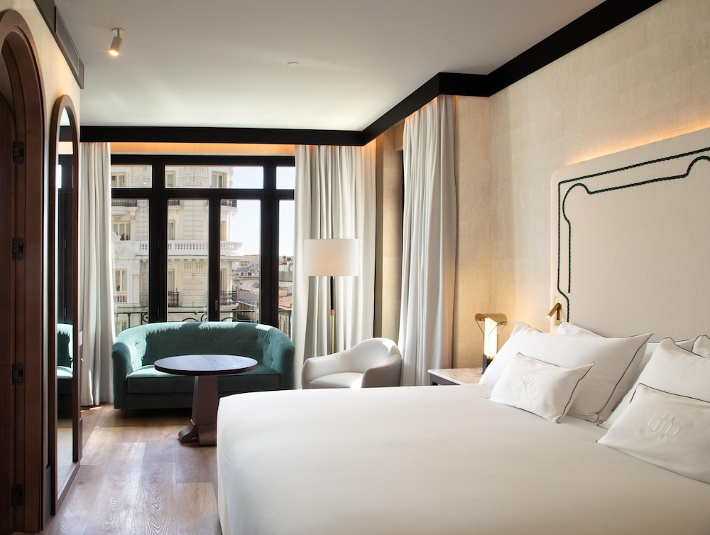 ESPERANZA, KING BED