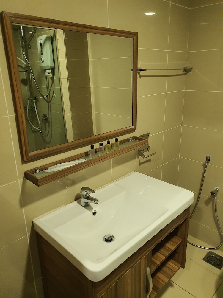 Bangi Perdana Hotel 32/33