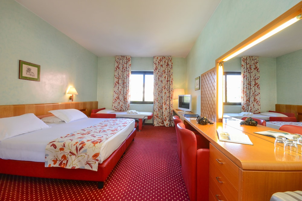 HOTEL OLIVETO 8/73