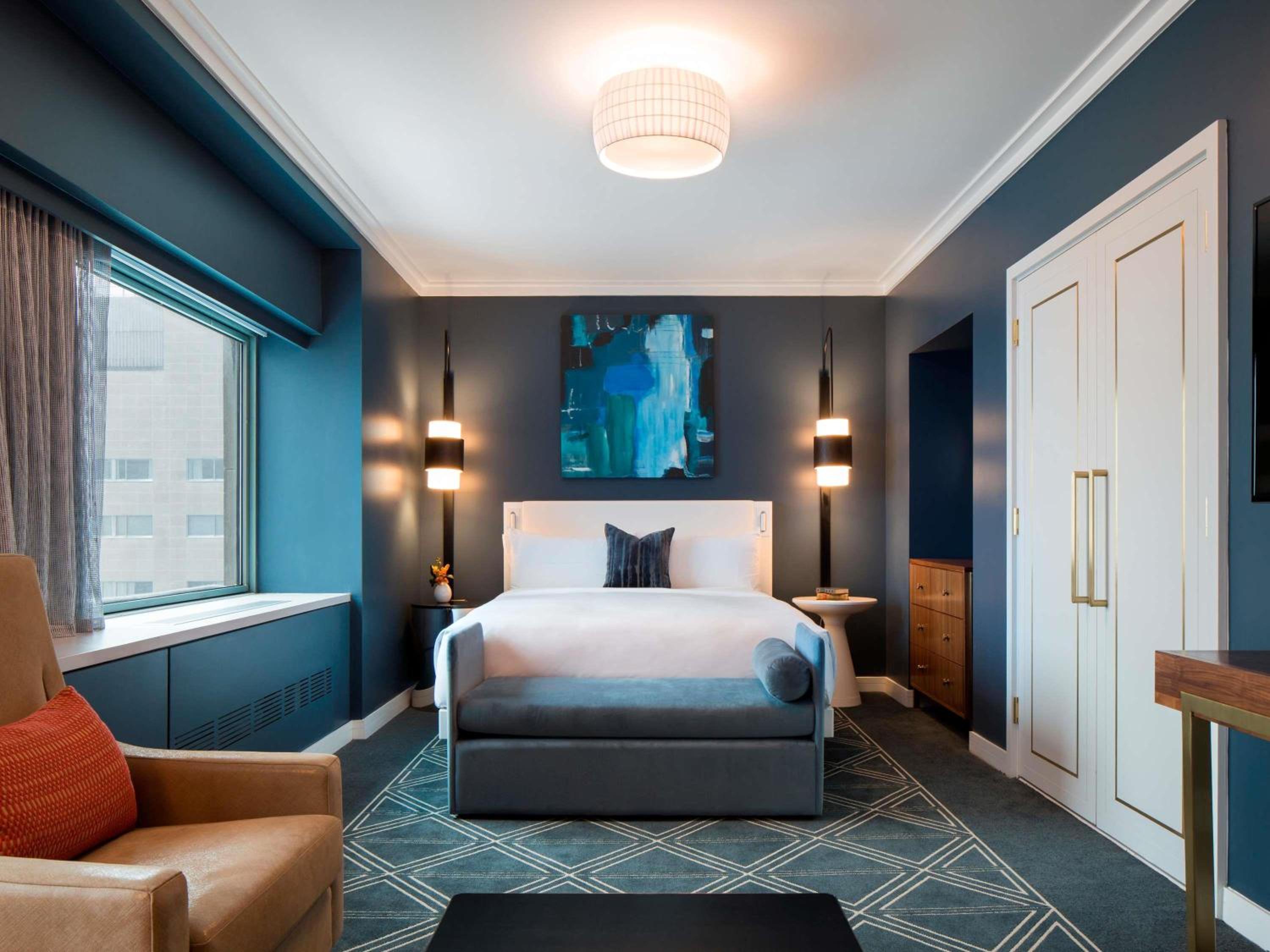 End, Suite, King Bed