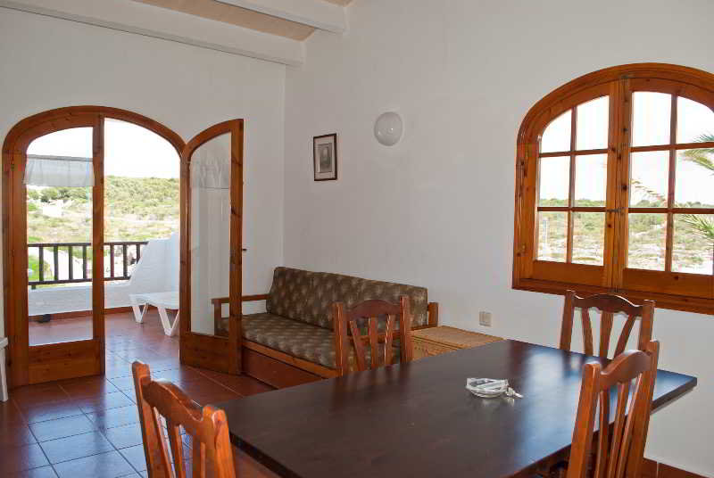 APARTAMENTOS ES BRUCS CALA MORELL 11/41