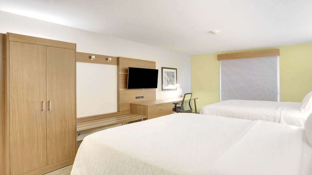 Holiday Inn Express Suites Portland 12/48