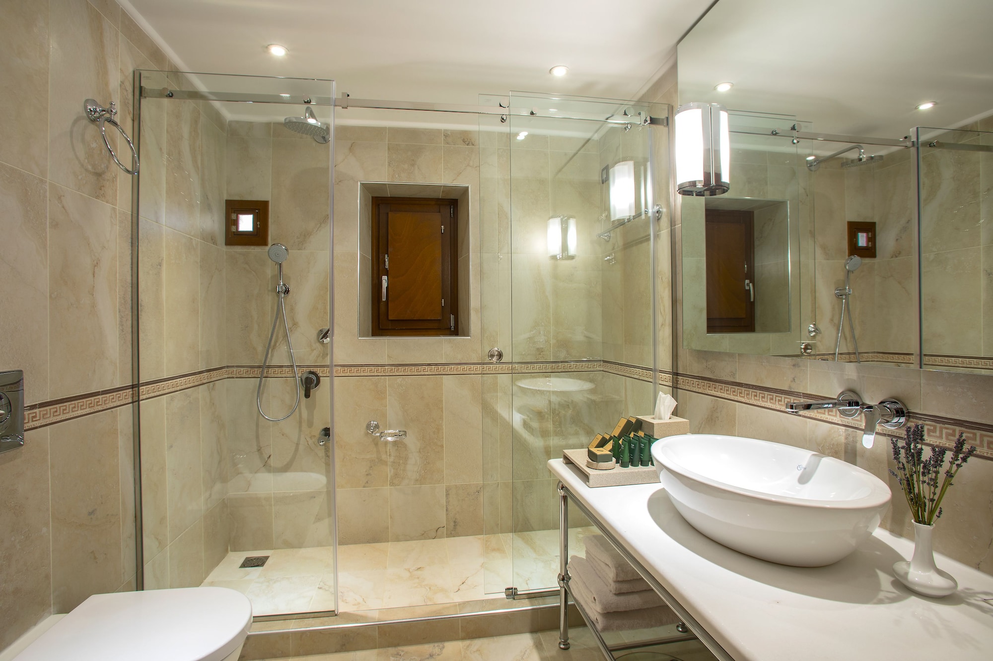 غرفة بريميوم بسرير مزدوج مع أريكة، MYSTRAS GRAND PALACE RESORT & SPA 7/10
