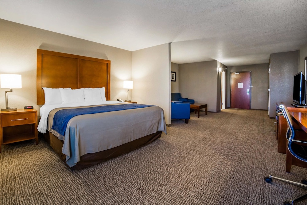 Comfort Inn & Suites Cheyenne, WY 16/41