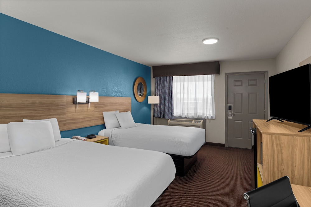 Days Inn by Wyndham Pratt 20/54