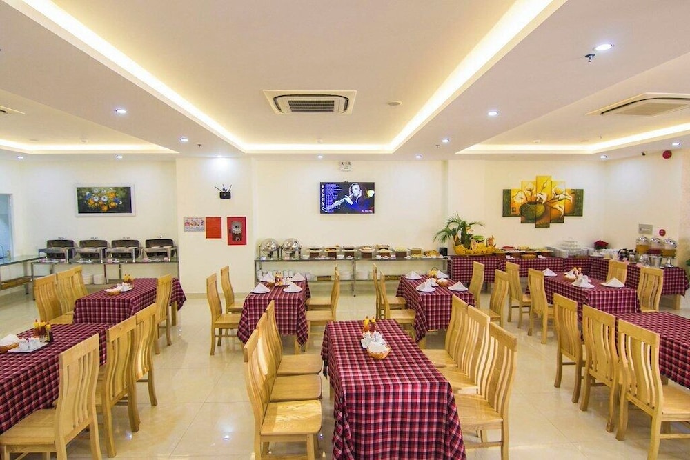 Ngoc Hanh Beach Hotel 59/75