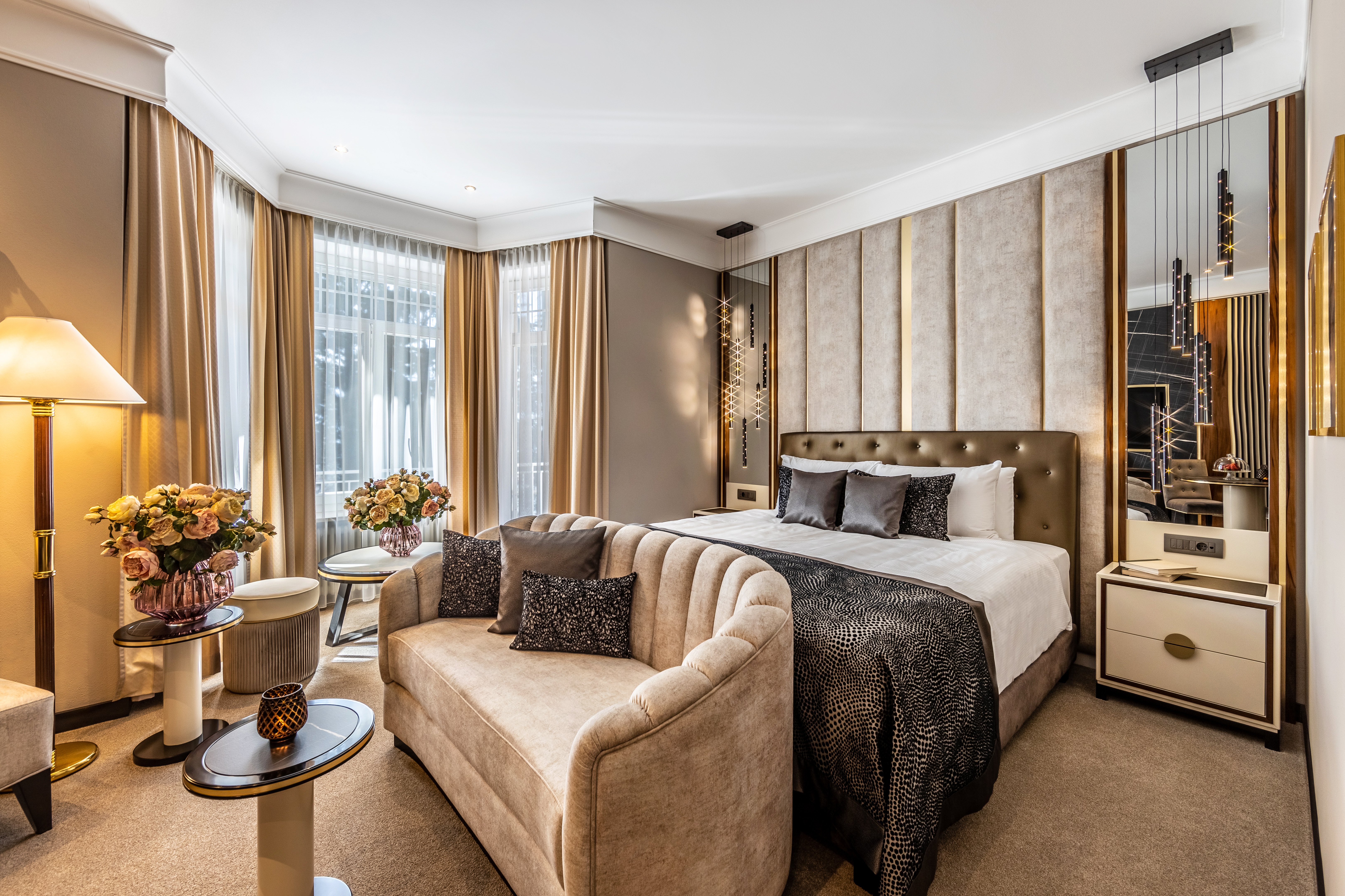 Glamour, Suite