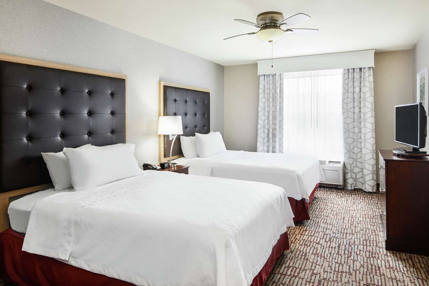 2 Bedrooms, Suite, 1 King and 2 Queen Beds
