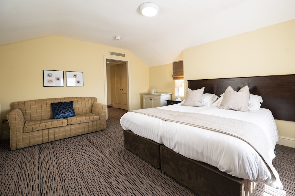 غرفة بريميير بسريرين منفصلين مع أريكة، St Georges Hotel 8/10