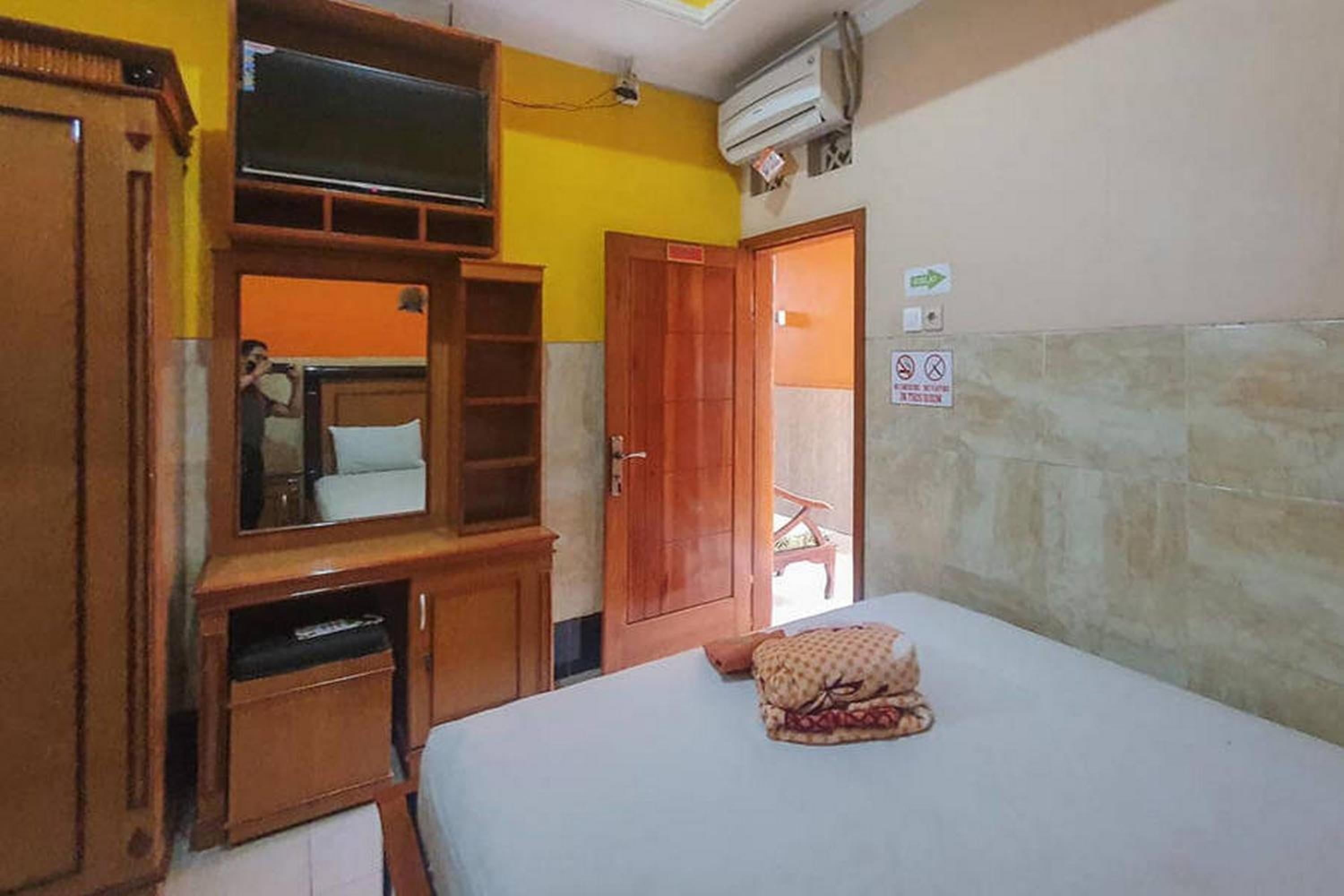 OYO 3727 Homestay Gayatri Sawojajar 22/57