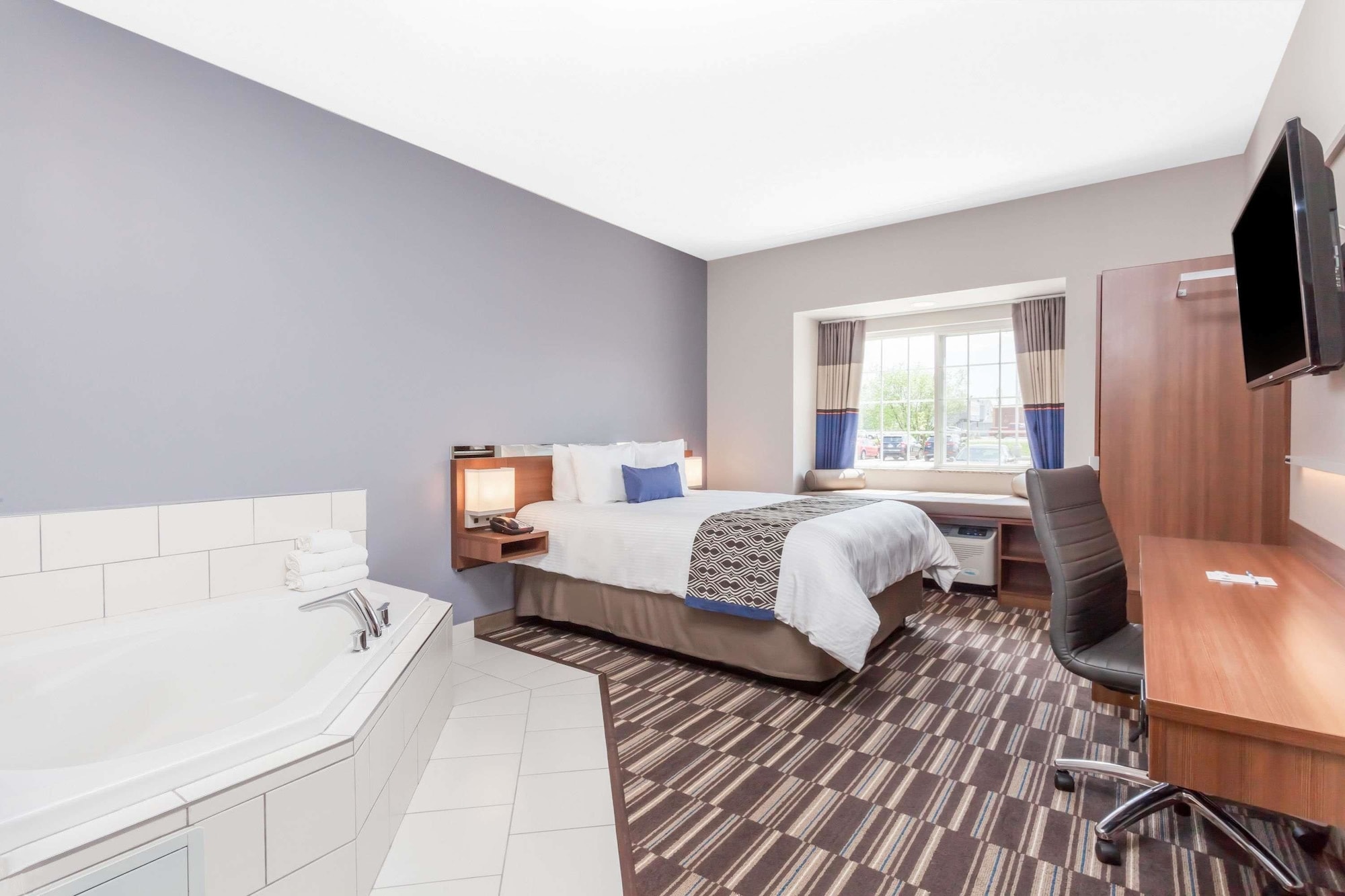 جناح استوديو بسرير كوين بحوض جاكوزي، Microtel Inn & Suites By Wyndham Sault Ste. Marie 6/10