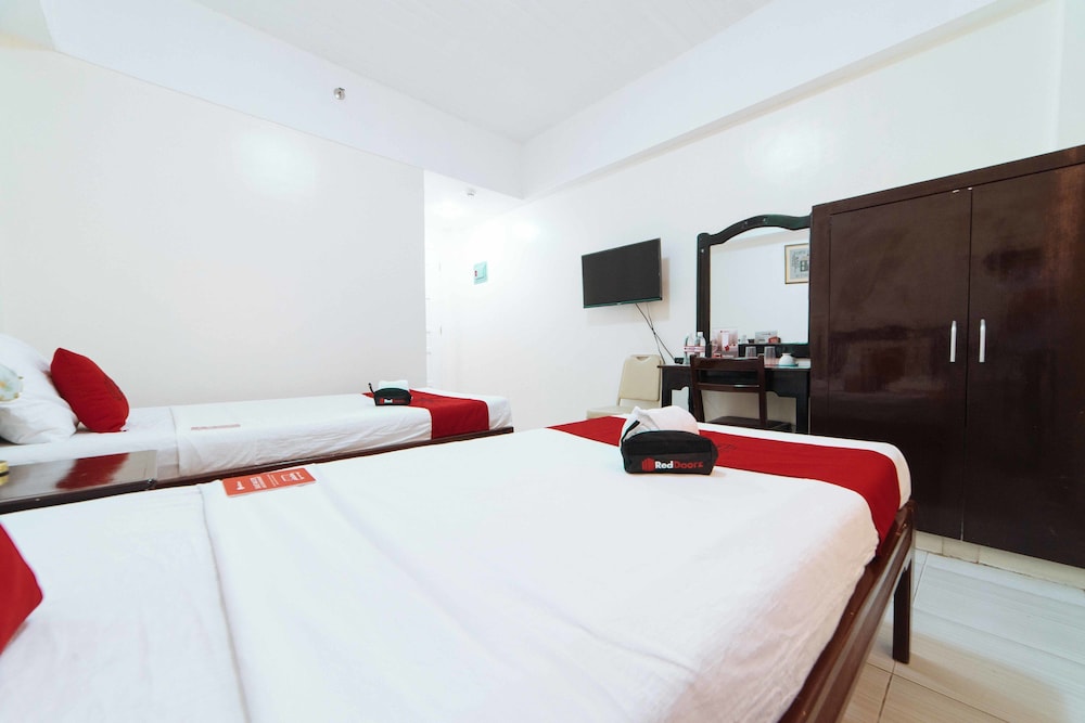 Reddoorz Plus Poblacion District Davao 13/32